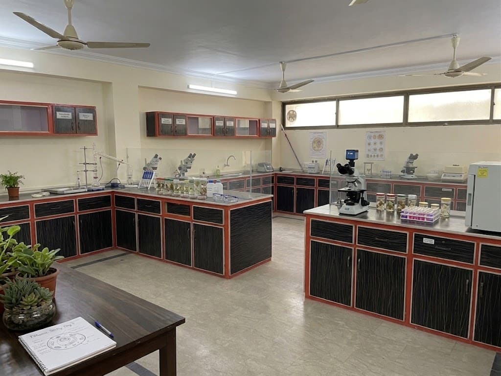 Biology & Life Sciences Lab
